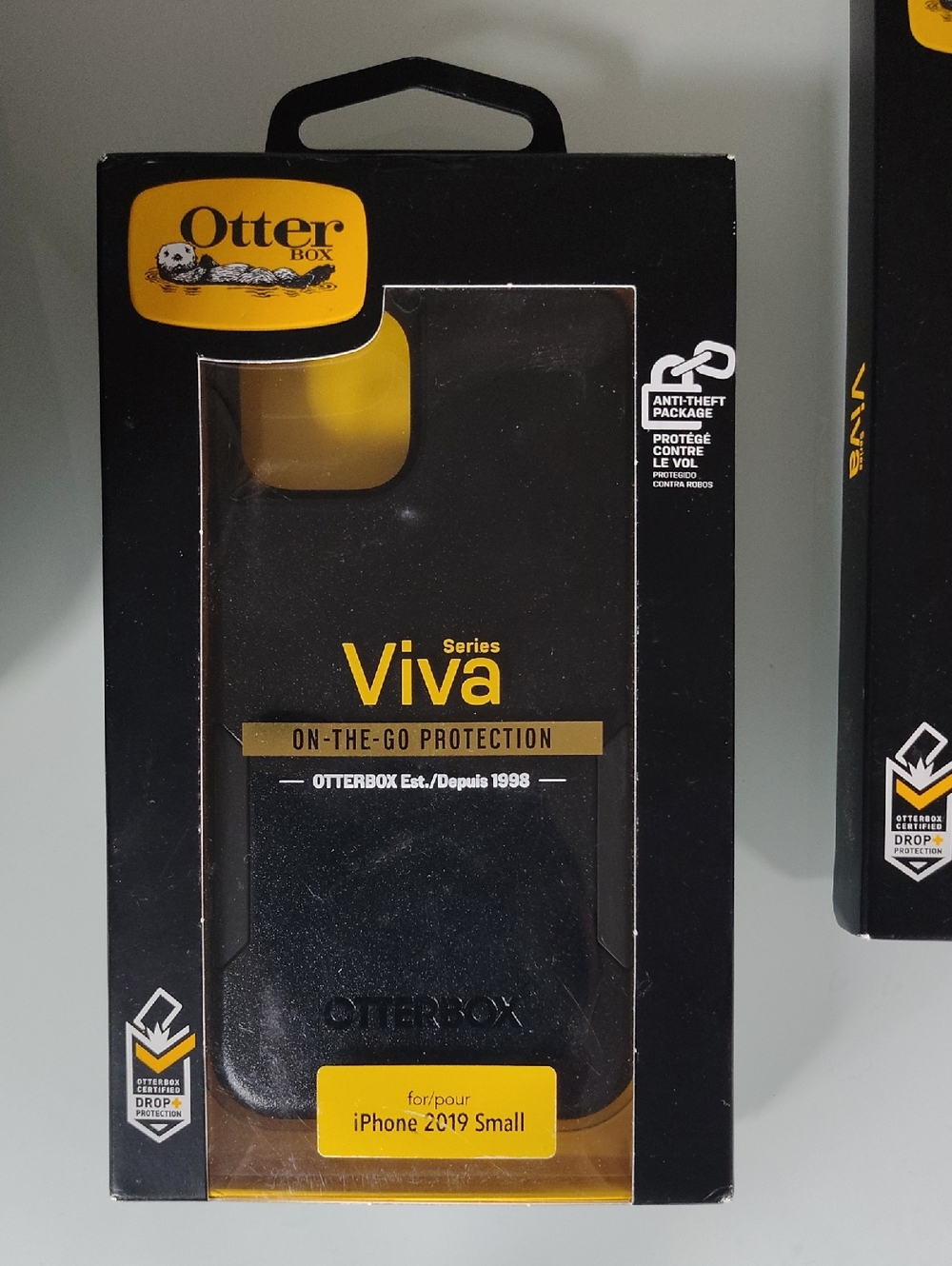 OtterBox Viva Series On-The-Go Protection Case for iPhone 2019 - Black